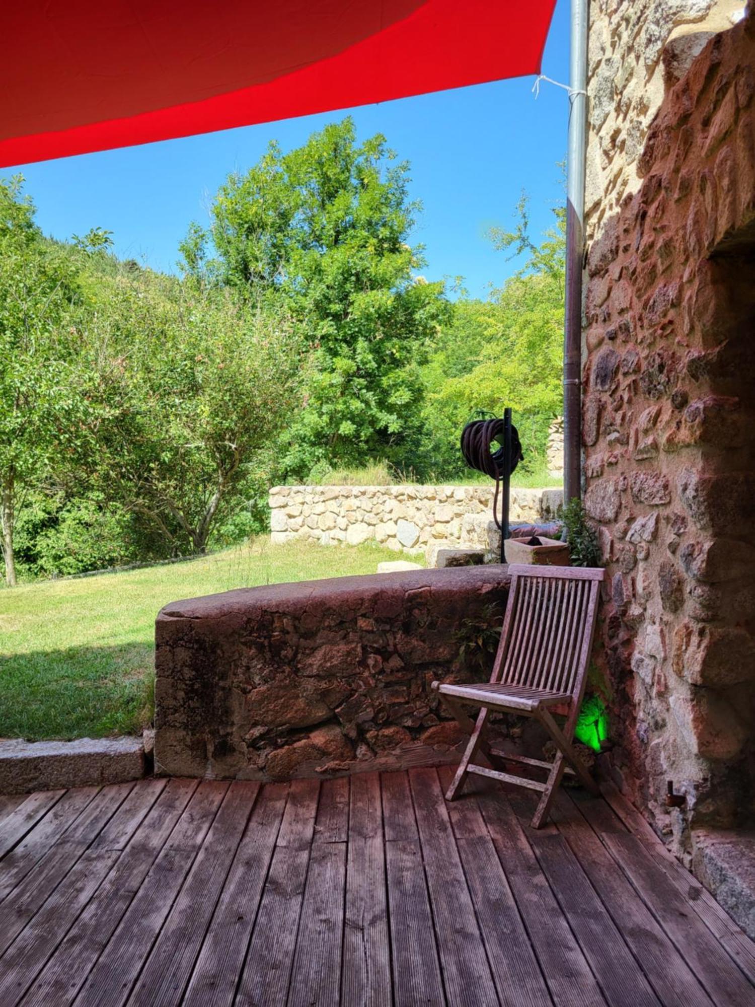 Chambre Ciel Et Terre Et Chambre Terrasse Saint-Laurent-de-Cerdans ภายนอก รูปภาพ